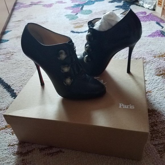 Christian Louboutin booties - Picture 2 of 7